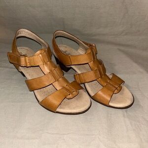 🌞Tan Leather Collection by Clark Sandals🌞